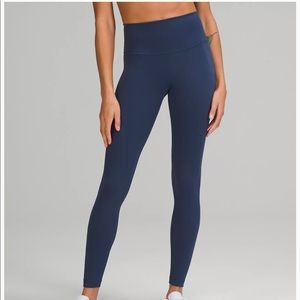 I am selling brand new lulu lemon blue leggings